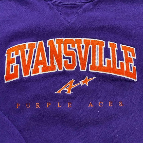 ❌SOLD❌ Vintage College Crewneck Sweatshirt Medium Stitched Embroidered Chicago - Picture 2 of 4